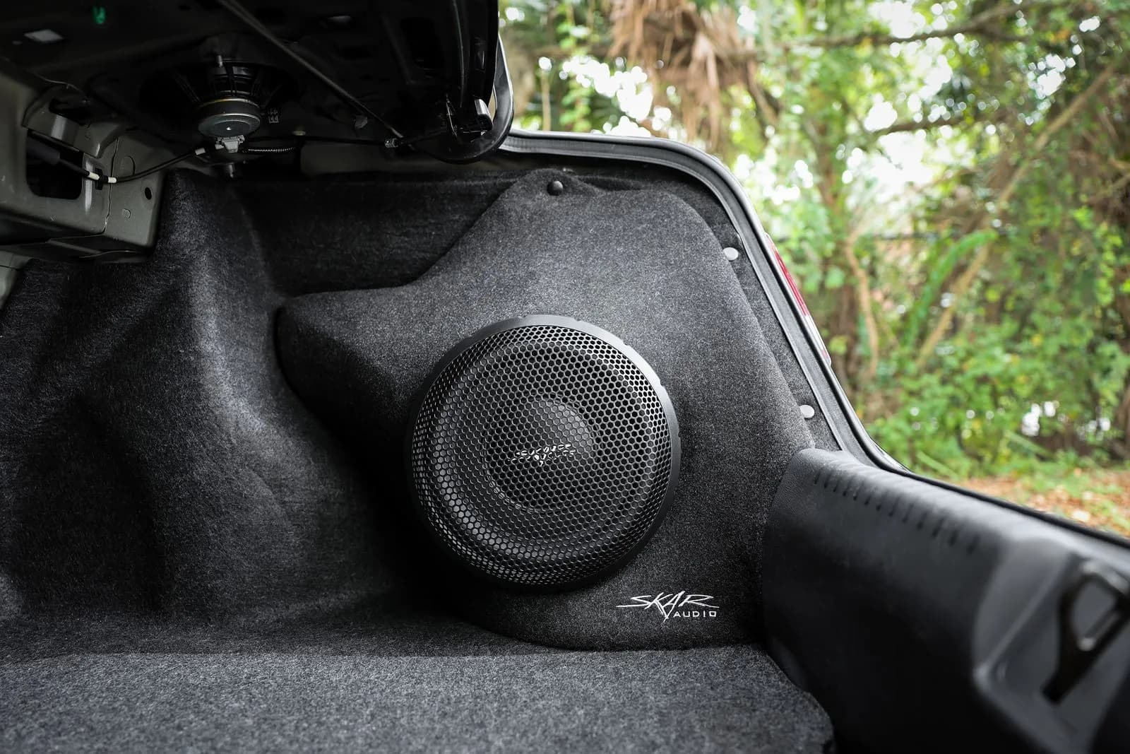 Single 10" 1,000W Max Power Loaded Subwoofer Enclosure Compatible with 2012-2015 Honda Civic Sedan Vehicles - Image 8