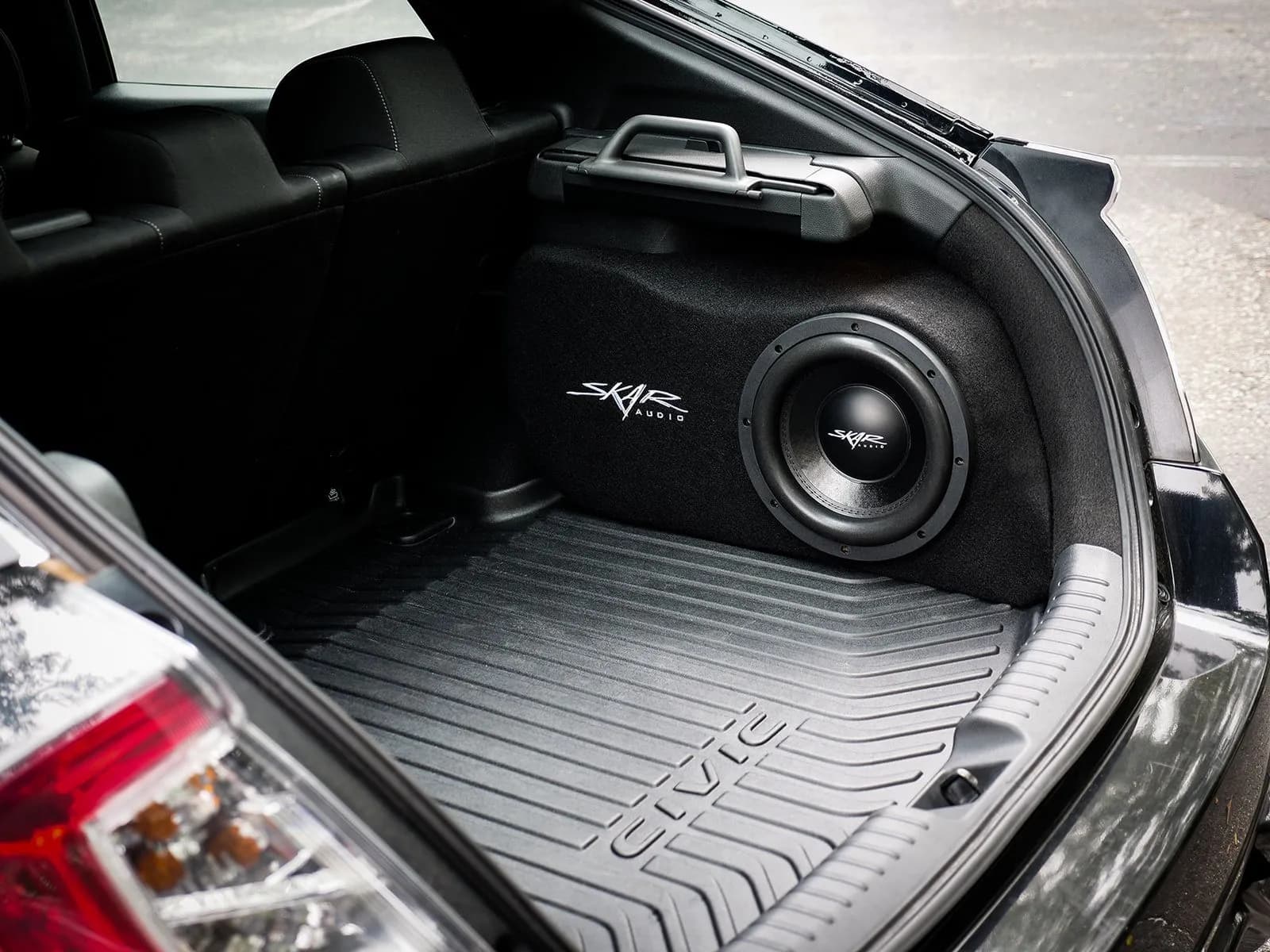 Single 10" 800W Max Power Loaded Subwoofer Enclosure Compatible with 2017-2021 Honda Civic Hatchback Sport Vehicles - Image 12