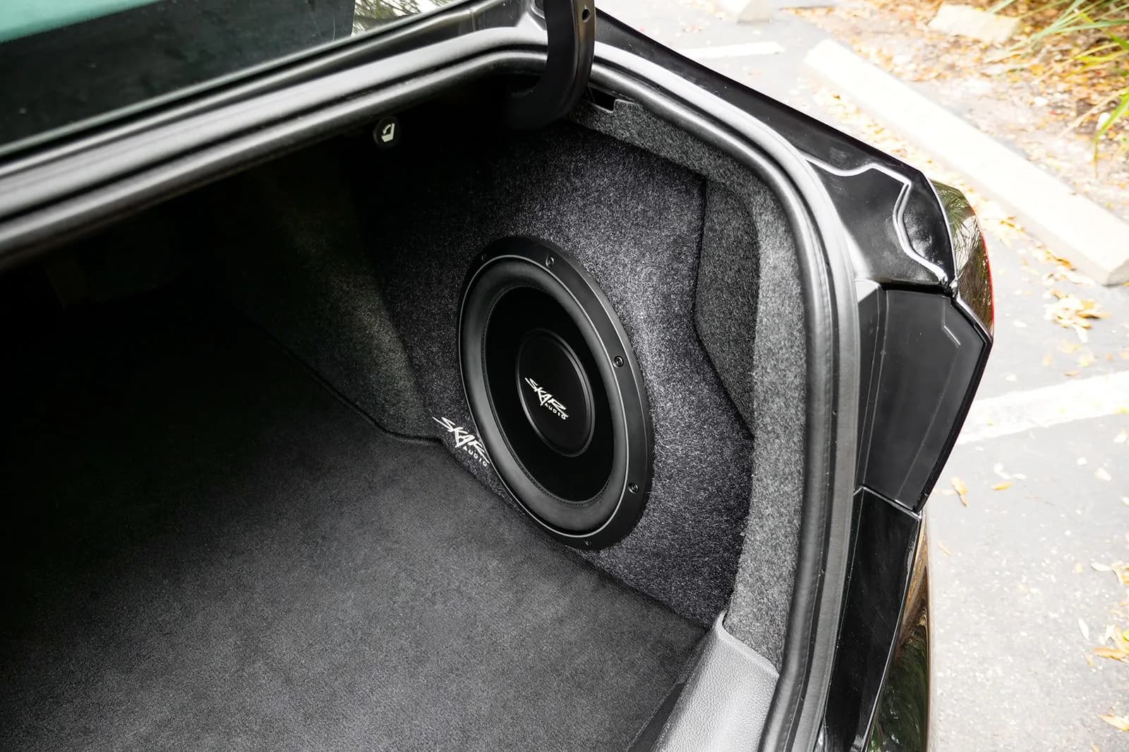 Single 12" 1,000W Max Power Loaded Subwoofer Enclosure Compatible with 2019-2025 Nissan Altima Vehicles - Image 10