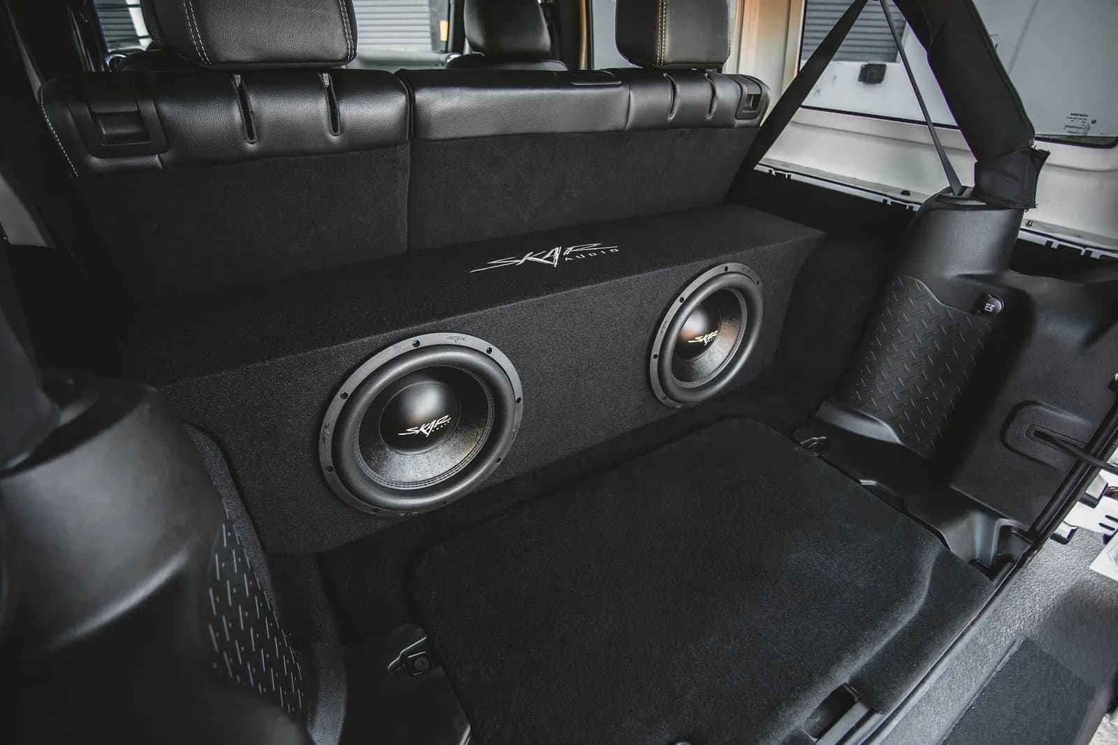 2007-2018 Jeep Wrangler Unlimited (JK) 4-Door Vehicle Compatible Dual 12" Subwoofer Enclosure - Image 6