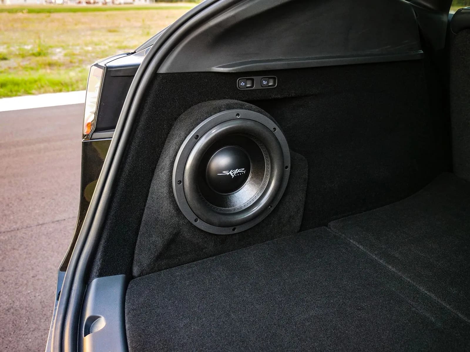 2020-2024 Tesla Model Y Compatible Single 10" Sealed Subwoofer Enclosure - Image 8